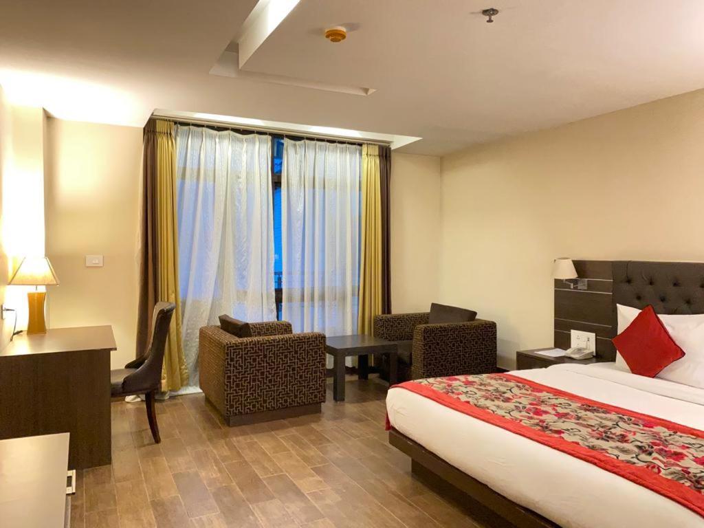 ซัมมิท โซบราเลีย รีสอร์ต แอนด์ สปา Hotel Namchi ภายนอก รูปภาพ